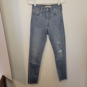 Levi’s Wedgie Skinny Jeans Women’s Size 25 Light Wash Distressed Button Fly Deni